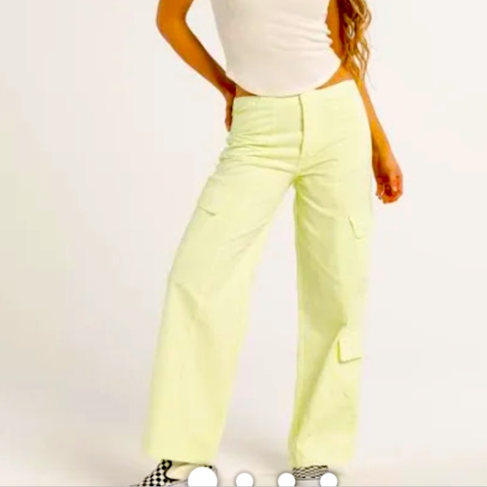 NWT Zara green neon cargo pant, size 4